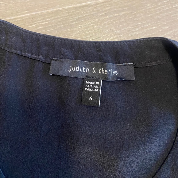 JUDITH & CHARLES black silk shell with front zipper detail, size 6 - Picture 6 of 8